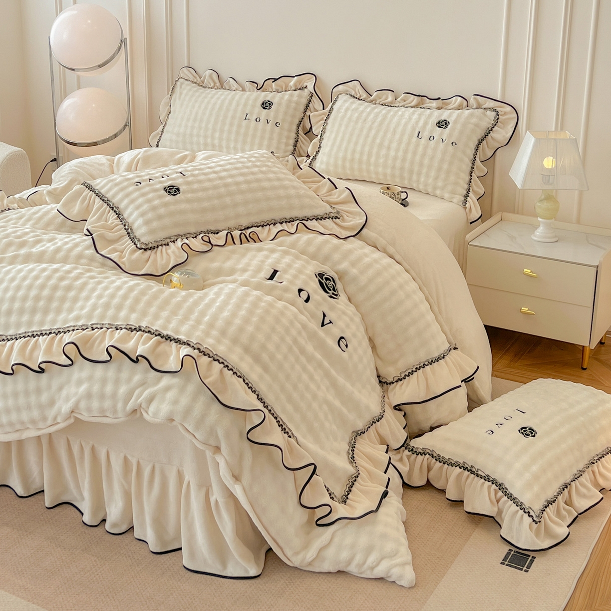 91家纺网 家纺一手货源 找家纺 （总）言熙居家纺 2025新款牛奶绒绣花四件套