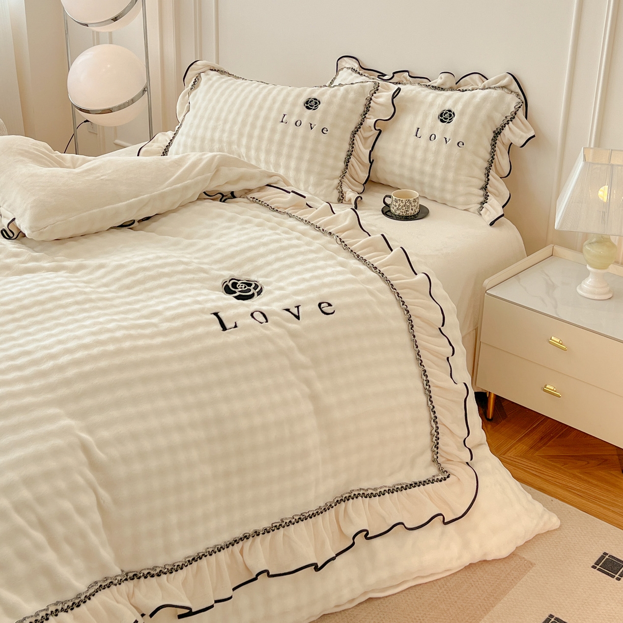 91家纺网 家纺一手货源 找家纺 （总）言熙居家纺 2025新款牛奶绒绣花四件套