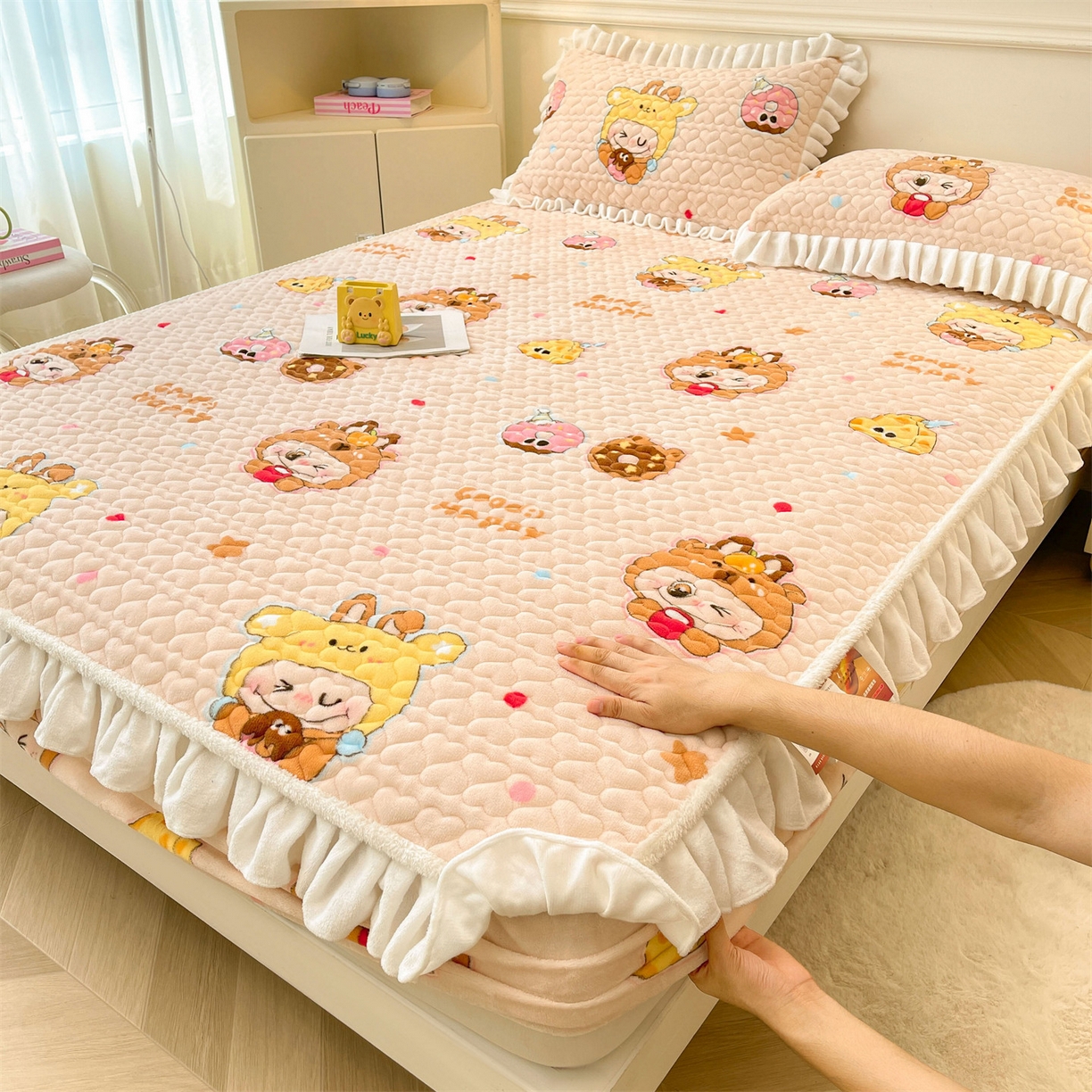 雯豆家纺 2025新款牛奶绒花边床笠单床笠单品床笠单件床笠 牛奶绒花边床笠-甜心布布