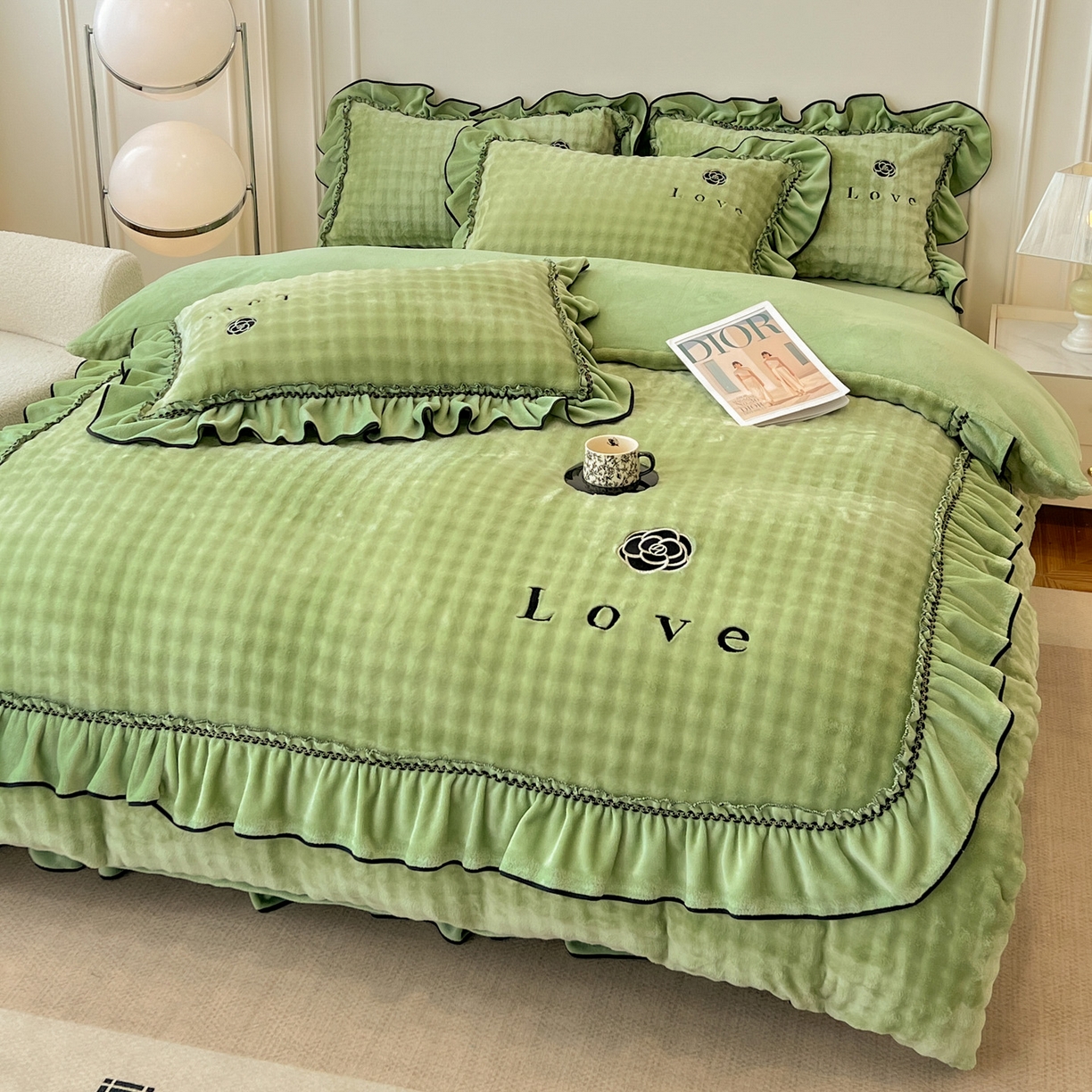 91家纺网 家纺一手货源 找家纺 言熙居家纺 2025新款牛奶绒绣花四件套 Love-绿