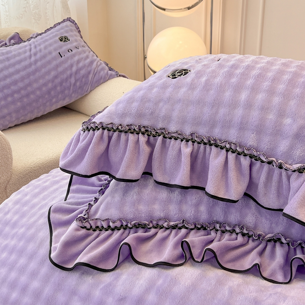 91家纺网 家纺一手货源 找家纺 言熙居家纺 2025新款牛奶绒绣花四件套 Love-紫