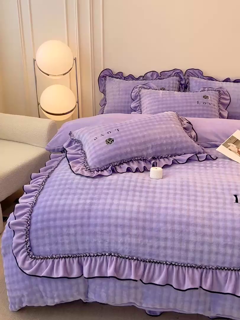 91家纺网 家纺一手货源 找家纺 言熙居家纺 2025新款牛奶绒绣花四件套 Love-紫
