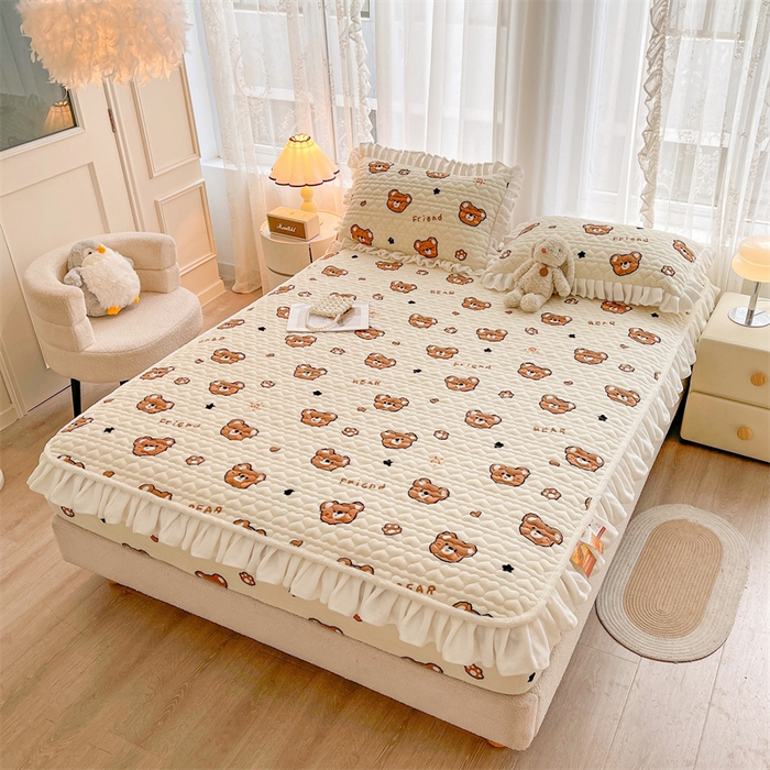 91家纺网 家纺一手货源 找家纺 雯豆家纺 2025新款牛奶绒花边床笠单床笠单品床笠单件床笠 牛奶绒花边床笠-字母熊