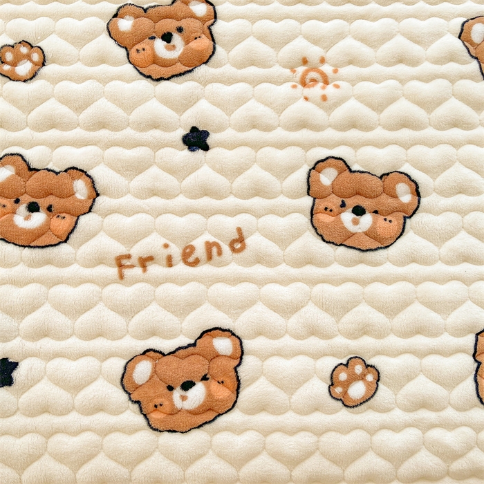 91家纺网 家纺一手货源 找家纺 雯豆家纺 2025新款牛奶绒花边床笠单床笠单品床笠单件床笠 牛奶绒花边床笠-字母熊