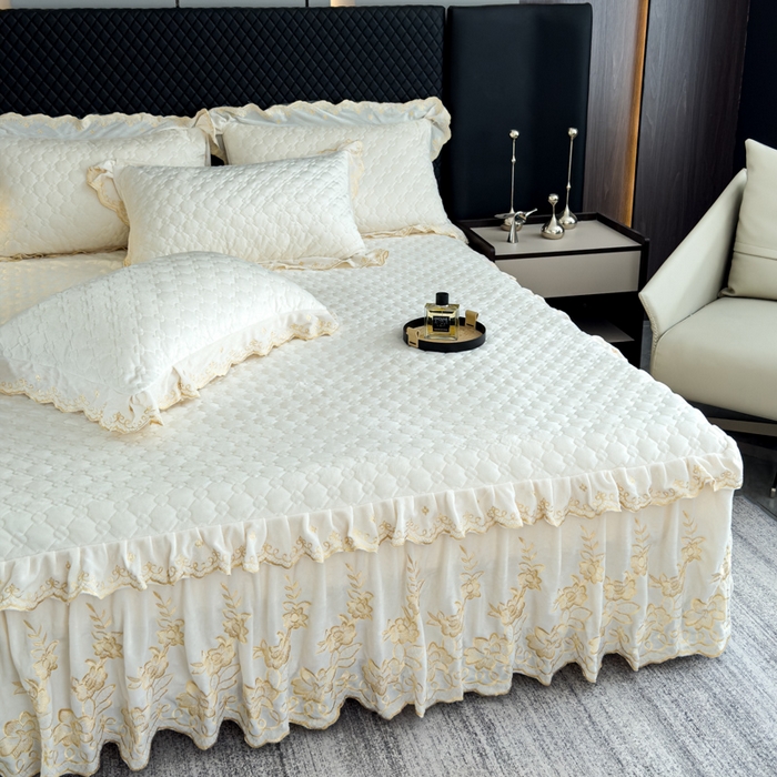 91家纺网 家纺一手货源 找家纺 花香四季家纺 2025新款保暖绒绣花宝宝绒床裙系列 牛奶白