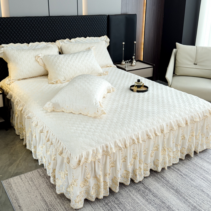 91家纺网 家纺一手货源 找家纺 花香四季家纺 2025新款保暖绒绣花宝宝绒床裙系列 牛奶白