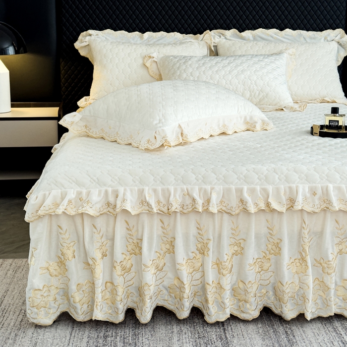 91家纺网 家纺一手货源 找家纺 花香四季家纺 2025新款保暖绒绣花宝宝绒床裙系列 牛奶白