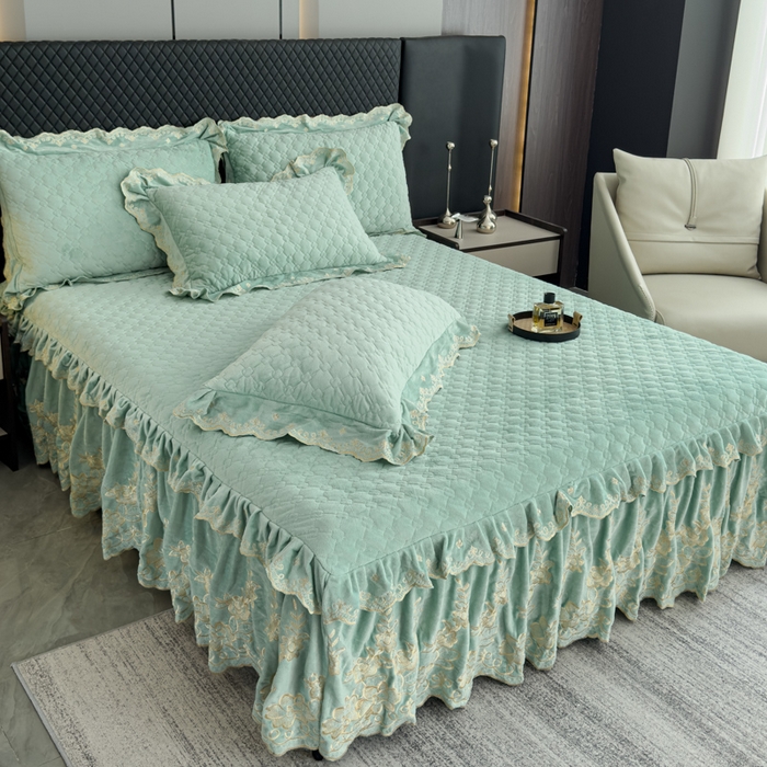 91家纺网 家纺一手货源 找家纺 花香四季家纺 2025新款保暖绒绣花宝宝绒床裙系列 浓情绿