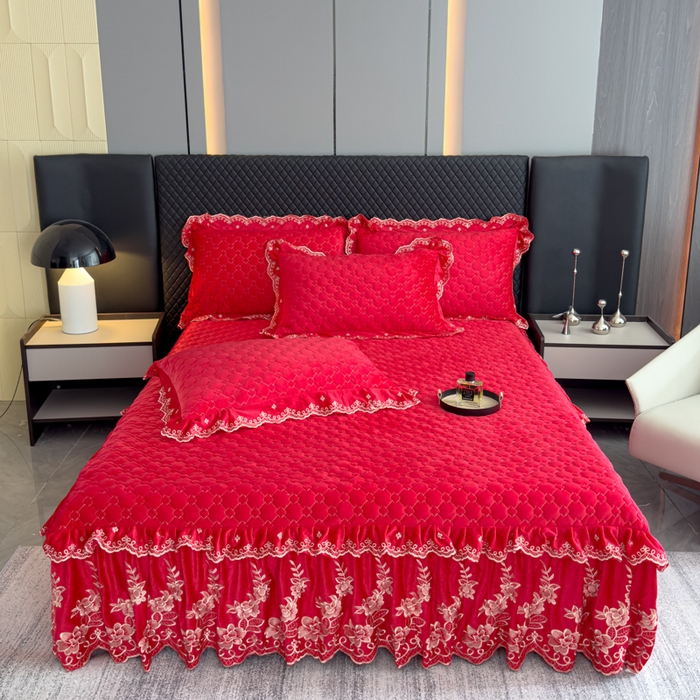 花香四季家纺 2025新款保暖绒绣花宝宝绒床裙系列 喜庆红