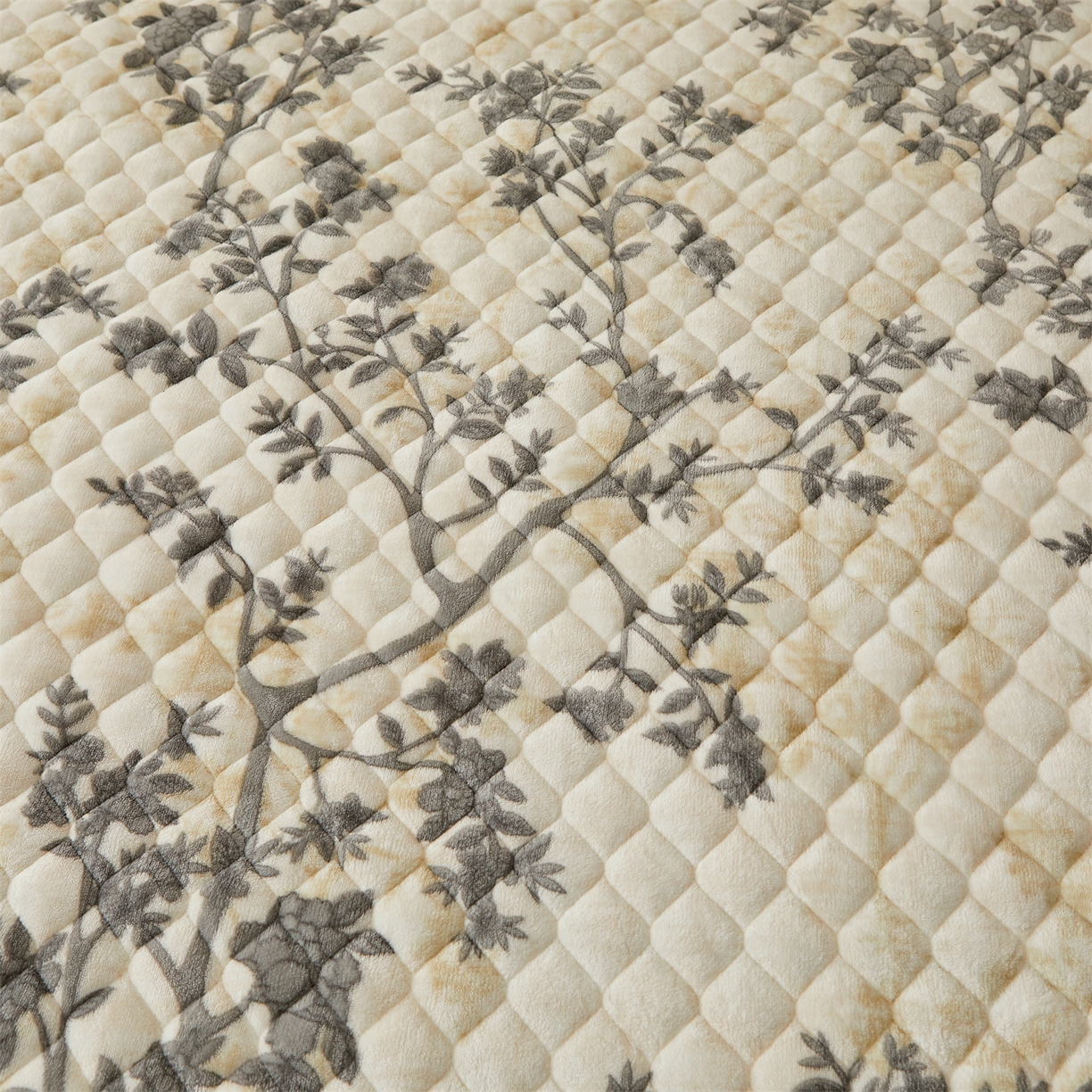 91家纺网 家纺一手货源 找家纺 （总）宜凡家纺 2025新款牛奶绒床盖三件套（双面可用）