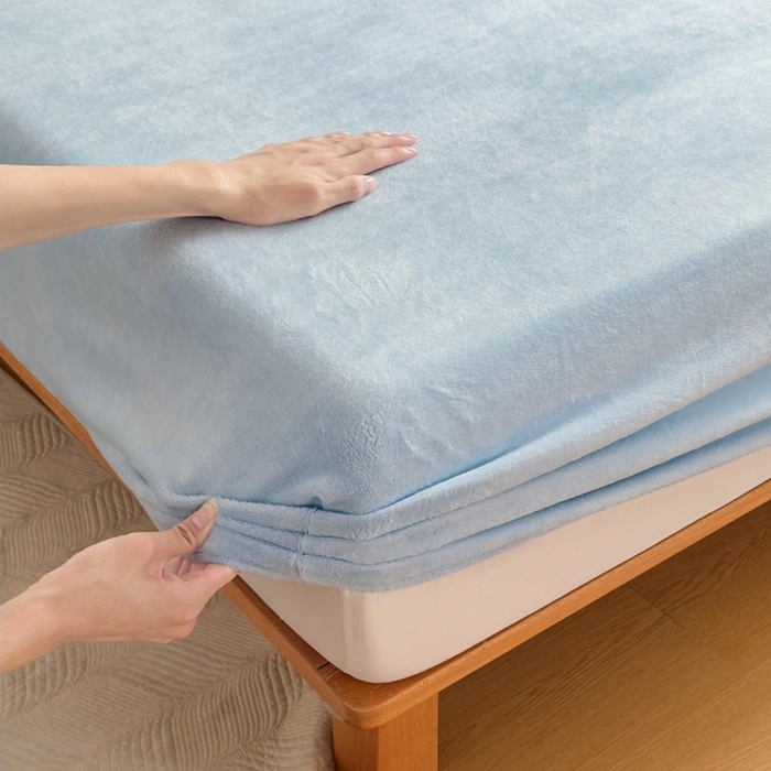 91家纺网 家纺一手货源 找家纺 璐维斯 2025新款秋冬保暖牛奶绒床笠床垫套保护套跨境外贸电商全尺寸现货 浅蓝