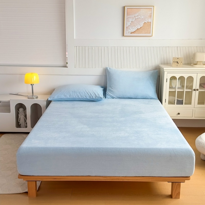 91家纺网 家纺一手货源 找家纺 璐维斯 2025新款秋冬保暖牛奶绒床笠床垫套保护套跨境外贸电商全尺寸现货 浅蓝