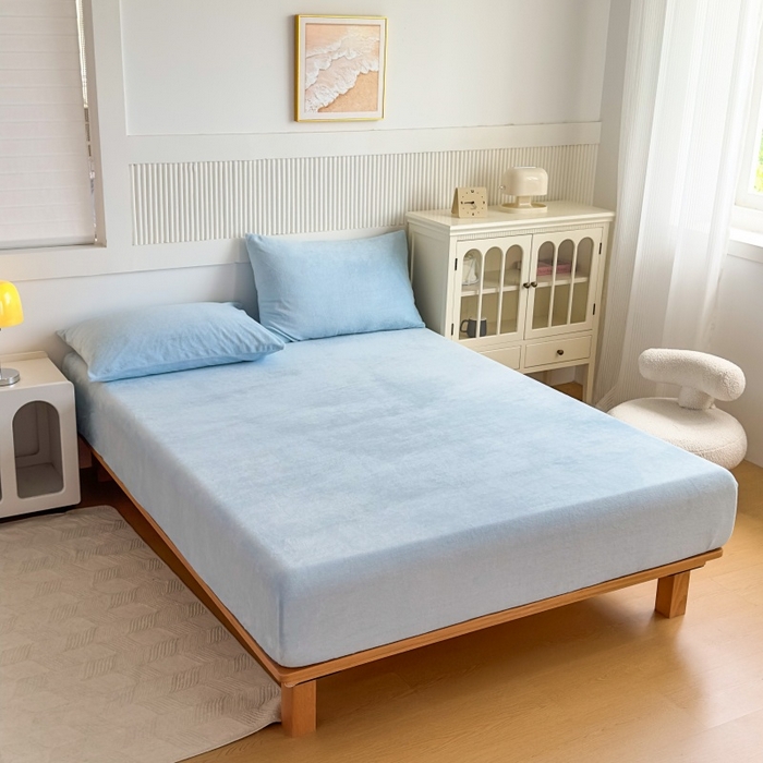 91家纺网 家纺一手货源 找家纺 璐维斯 2025新款秋冬保暖牛奶绒床笠床垫套保护套跨境外贸电商全尺寸现货 浅蓝