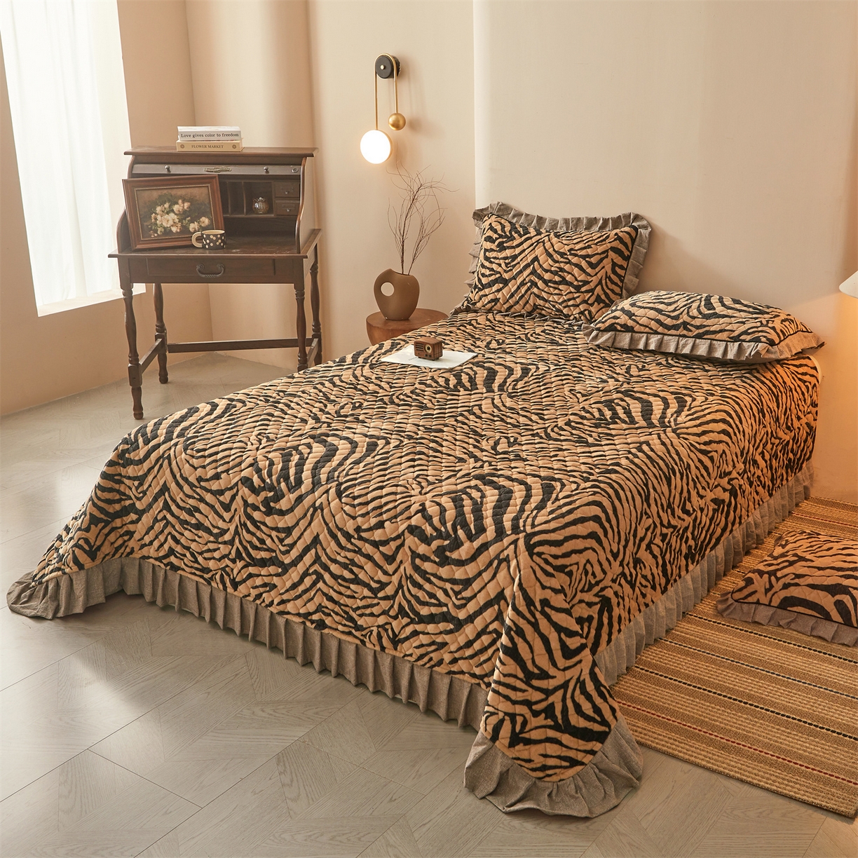 91家纺网 家纺一手货源 找家纺 宜凡家纺 2025新款牛奶绒床盖三件套（双面可用） 虎皮纹