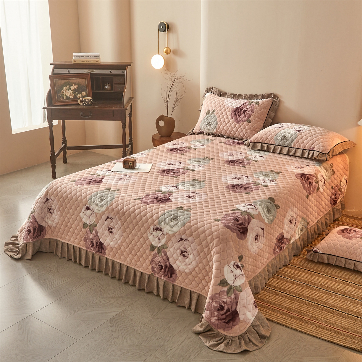 91家纺网 家纺一手货源 找家纺 宜凡家纺 2025新款牛奶绒床盖三件套（双面可用） 曼妙花园