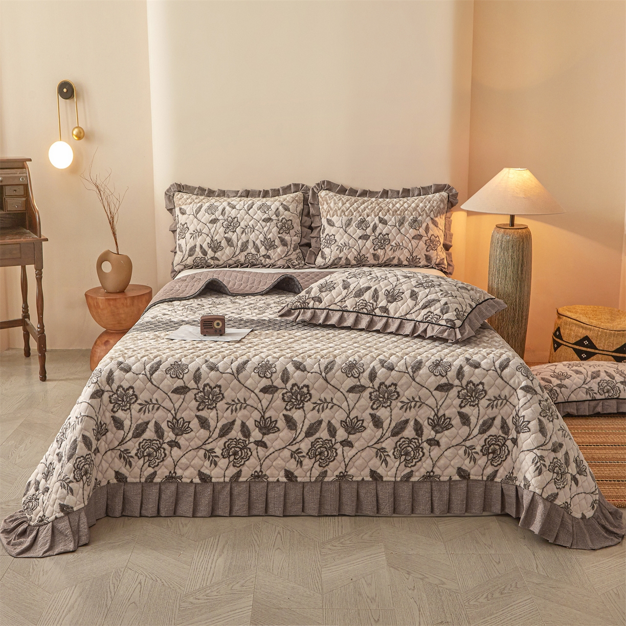 宜凡家纺 2025新款牛奶绒床盖三件套（双面可用） 蔓叶简枝