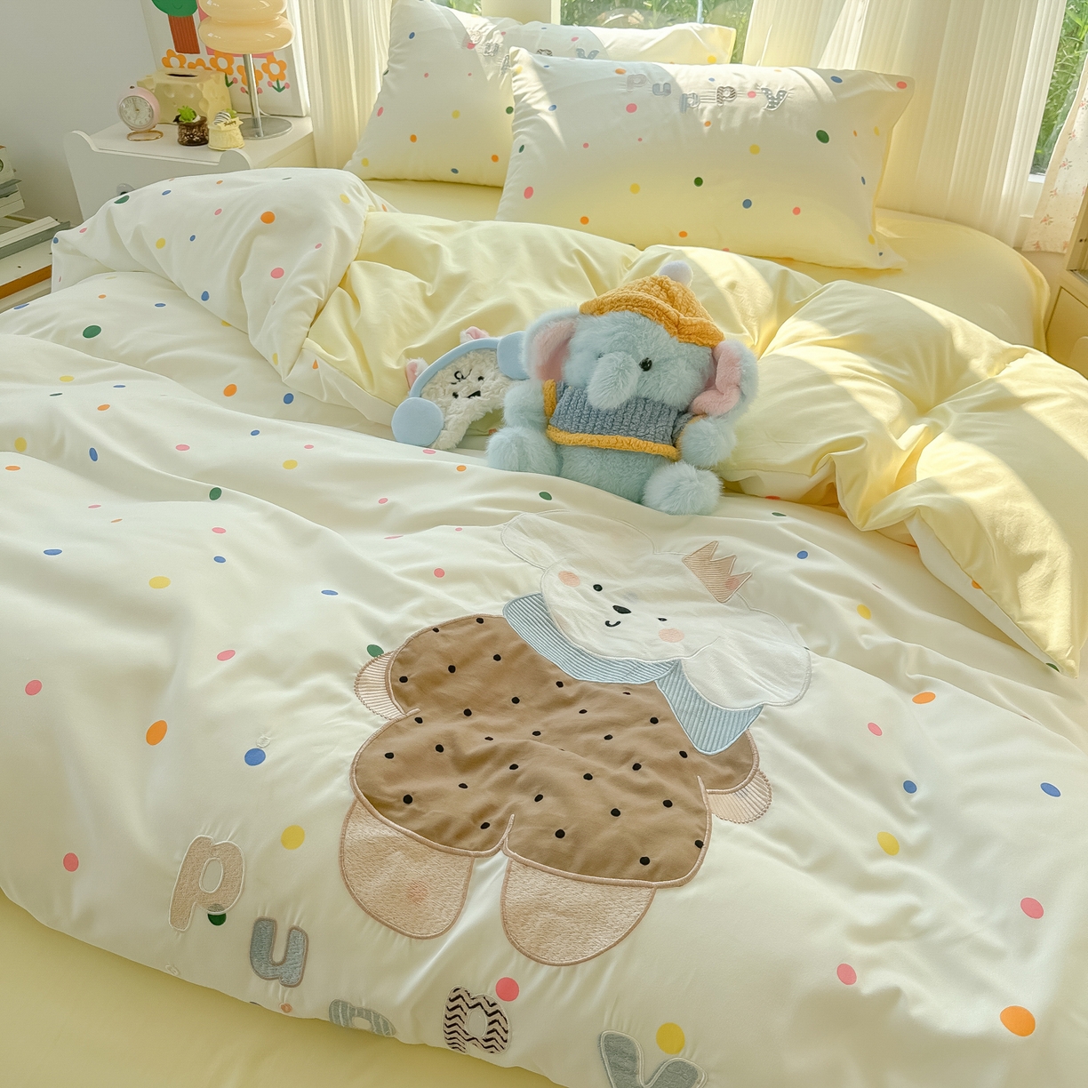 91家纺网 家纺一手货源 找家纺 子钦家纺 2025新款云朵棉水洗棉贴布绣床单床笠四件套 皇冠狗