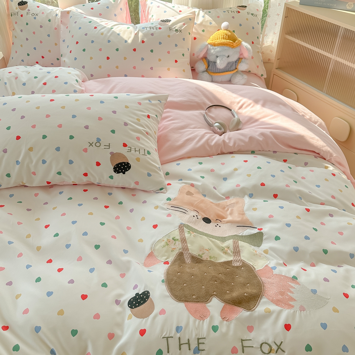 91家纺网 家纺一手货源 找家纺 子钦家纺 2025新款云朵棉水洗棉贴布绣床单床笠四件套 小狐狸