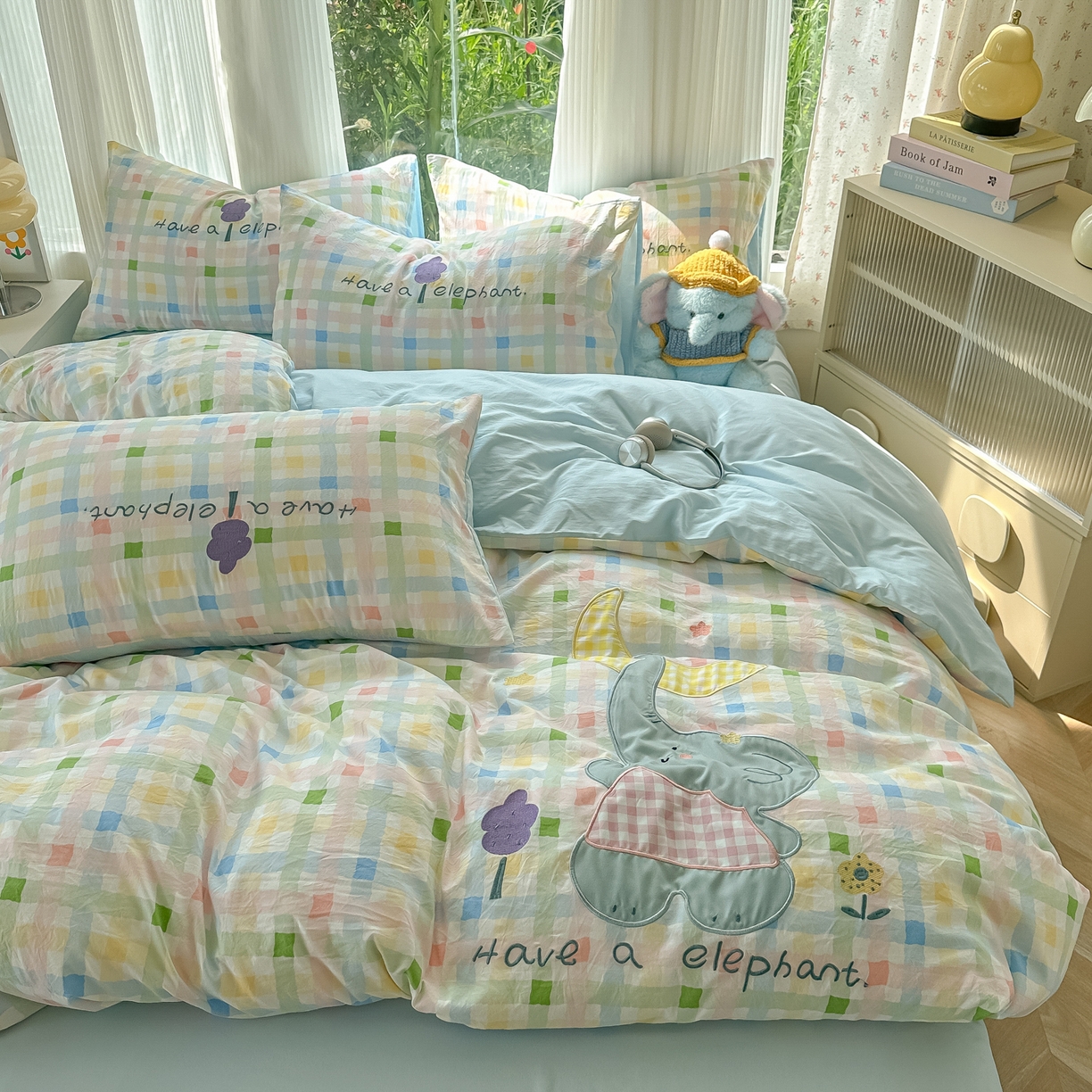 91家纺网 家纺一手货源 找家纺 子钦家纺 2025新款云朵棉水洗棉贴布绣床单床笠四件套 月亮小象