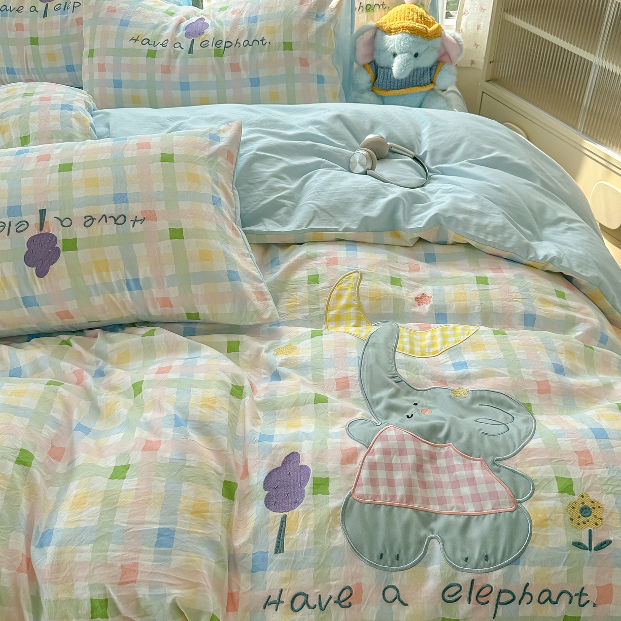 91家纺网 家纺一手货源 找家纺 子钦家纺 2025新款云朵棉水洗棉贴布绣床单床笠四件套 月亮小象