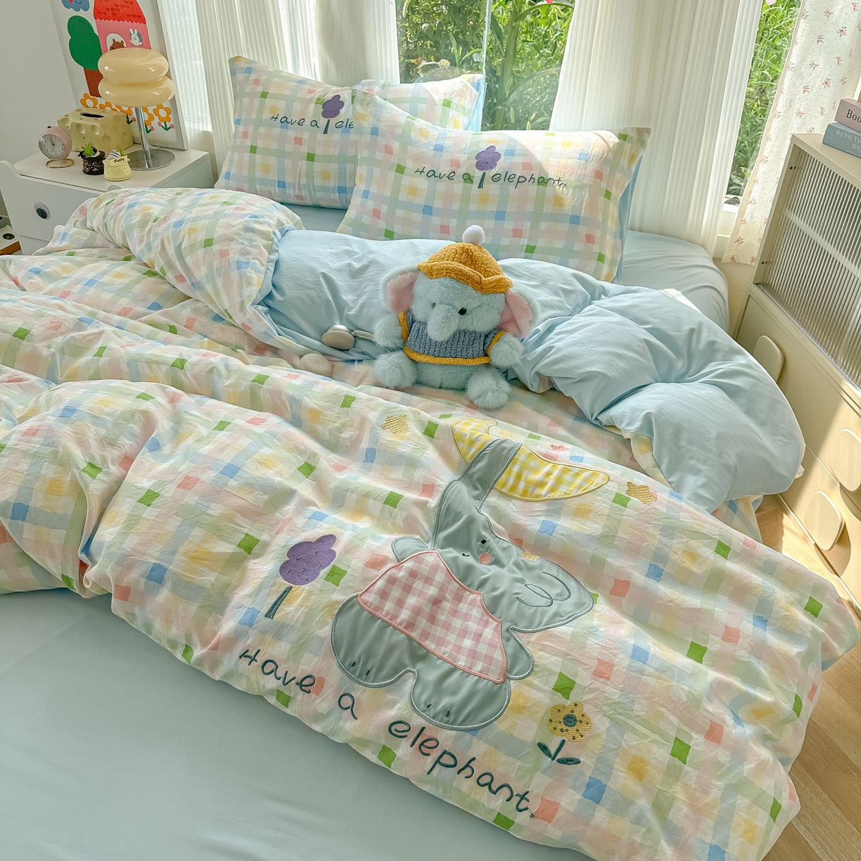 91家纺网 家纺一手货源 找家纺 子钦家纺 2025新款云朵棉水洗棉贴布绣床单床笠四件套 月亮小象