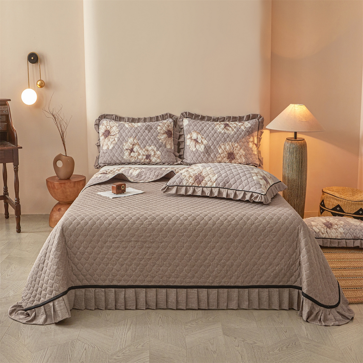 91家纺网 家纺一手货源 找家纺 宜凡家纺 2025新款牛奶绒床盖三件套（双面可用） 米洛花