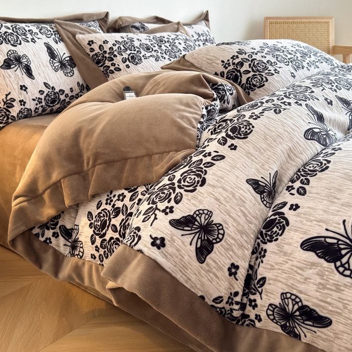 九花鹿 2025新款宽边雕花绒牛奶绒四件套 宽边雕花-蝶舞