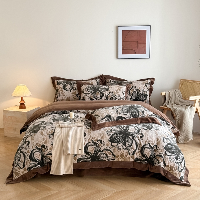 91家纺网 家纺一手货源 找家纺 九花鹿 2025新款宽边雕花绒牛奶绒四件套 宽边雕花-花慕里