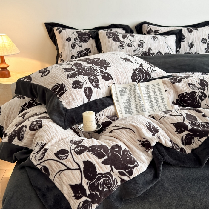 91家纺网 家纺一手货源 找家纺 九花鹿 2025新款宽边雕花绒牛奶绒四件套 宽边雕花-花棠