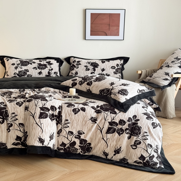 91家纺网 家纺一手货源 找家纺 九花鹿 2025新款宽边雕花绒牛奶绒四件套 宽边雕花-花棠