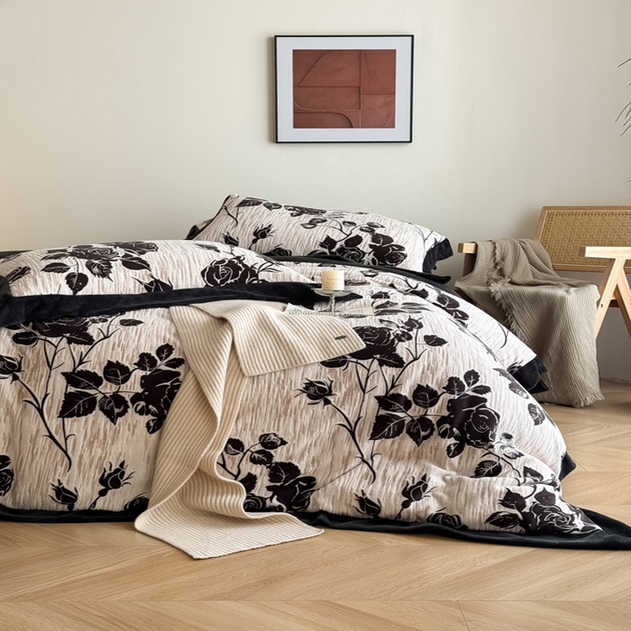 91家纺网 家纺一手货源 找家纺 九花鹿 2025新款宽边雕花绒牛奶绒四件套 宽边雕花-花棠