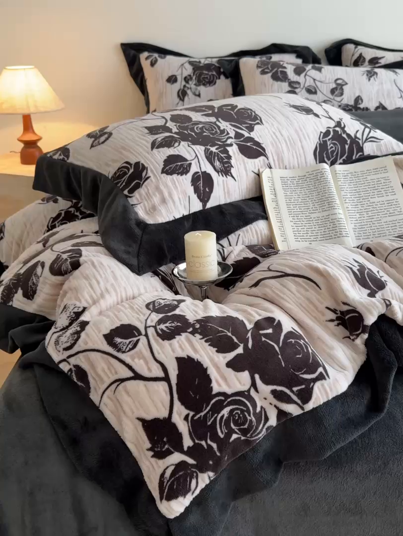 91家纺网 家纺一手货源 找家纺 九花鹿 2025新款宽边雕花绒牛奶绒四件套 宽边雕花-花棠