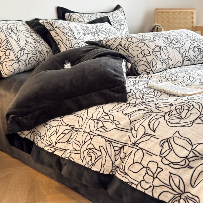 91家纺网 家纺一手货源 找家纺 九花鹿 2025新款宽边雕花绒牛奶绒四件套 宽边雕花-玫瑰