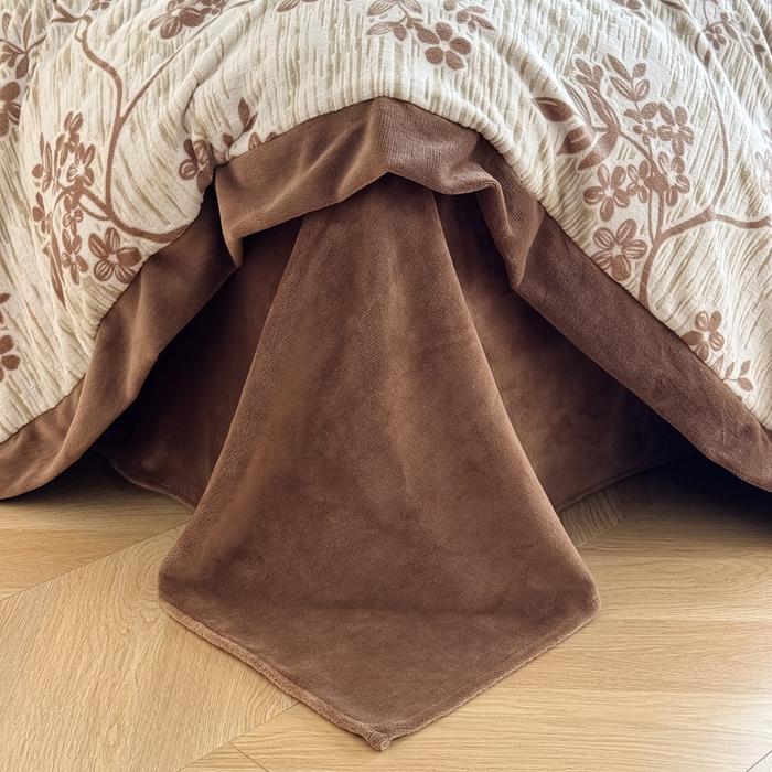 91家纺网 家纺一手货源 找家纺 九花鹿 2025新款宽边雕花绒牛奶绒四件套 宽边雕花-悠然花朵(奶咖）