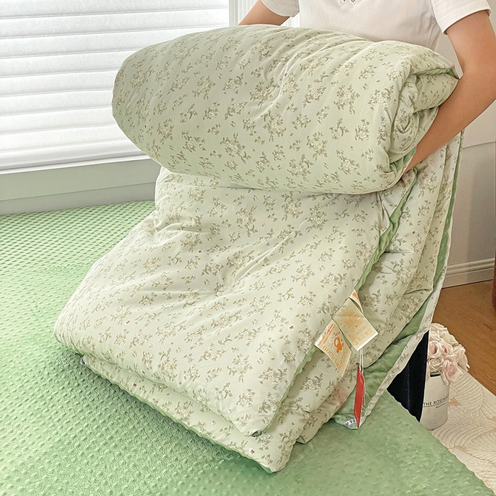 91家纺网 家纺一手货源 找家纺 丫丫家纺 2025新款云感木棉皱皱纱被子豆豆绒大豆被冬被被芯春秋豆豆被 茶语-绿