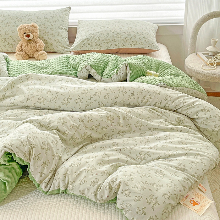 91家纺网 家纺一手货源 找家纺 丫丫家纺 2025新款云感木棉皱皱纱被子豆豆绒大豆被冬被被芯春秋豆豆被 茶语-绿