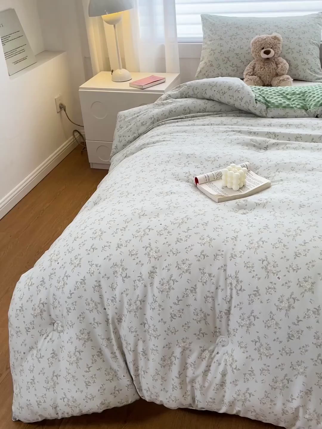 91家纺网 家纺一手货源 找家纺 丫丫家纺 2025新款云感木棉皱皱纱被子豆豆绒大豆被冬被被芯春秋豆豆被 茶语-绿