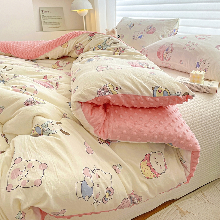 91家纺网 家纺一手货源 找家纺 丫丫家纺 2025新款云感木棉皱皱纱被子豆豆绒大豆被冬被被芯春秋豆豆被 凯蒂恰恰米