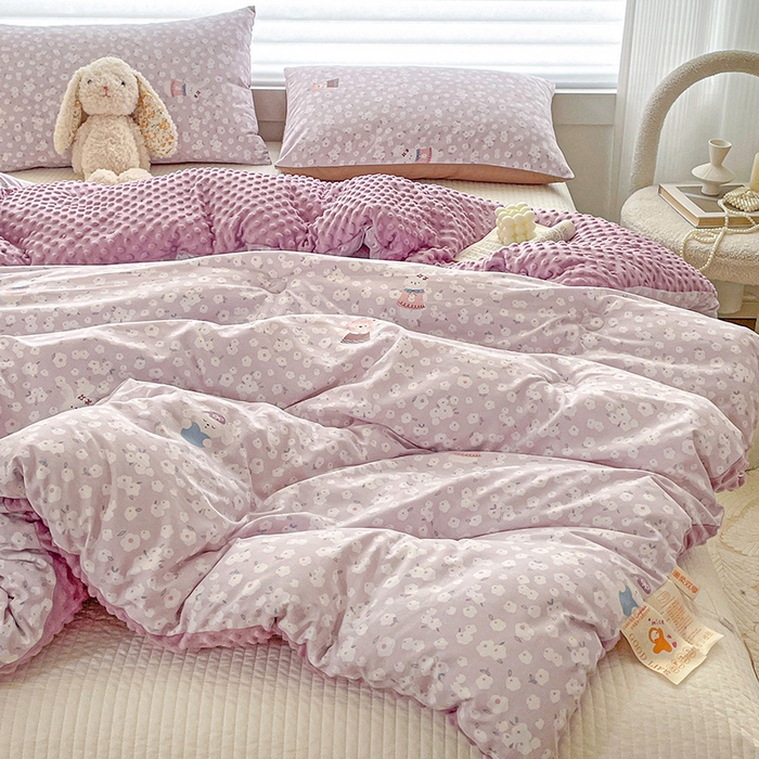 91家纺网 家纺一手货源 找家纺 丫丫家纺 2025新款云感木棉皱皱纱被子豆豆绒大豆被冬被被芯春秋豆豆被 兔软软紫