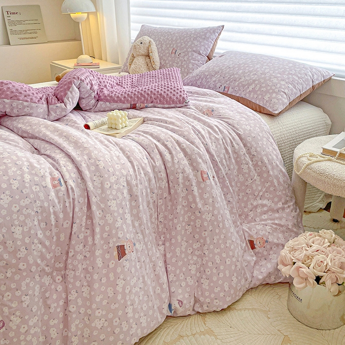 91家纺网 家纺一手货源 找家纺 丫丫家纺 2025新款云感木棉皱皱纱被子豆豆绒大豆被冬被被芯春秋豆豆被 兔软软紫