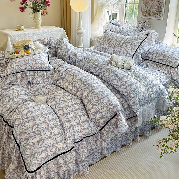 91家纺网 家纺一手货源 找家纺 宜凡家纺 2025新款A类水洗珍珠棉床盖三件套 夕雾