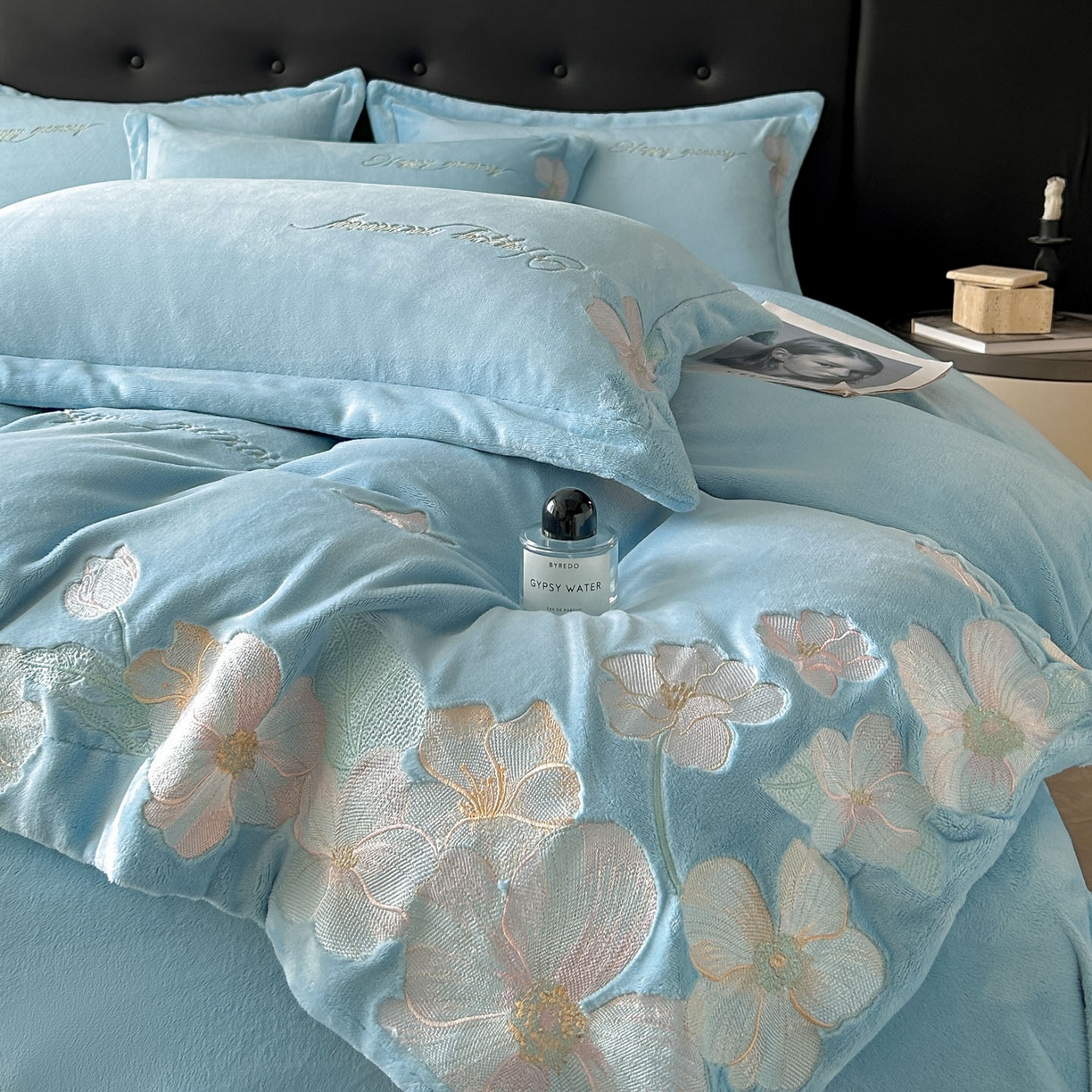 91家纺网 家纺一手货源 找家纺 （总）恋绒家纺 2025新款牛奶绒刺绣四件套-花舞