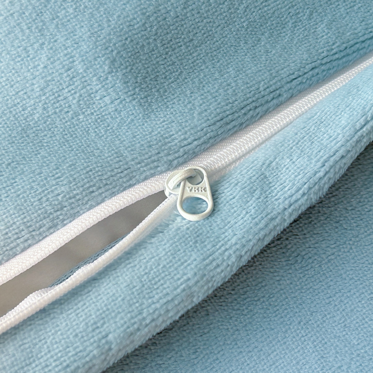 91家纺网 家纺一手货源 找家纺 （总）恋绒家纺 2025新款牛奶绒刺绣四件套-花舞