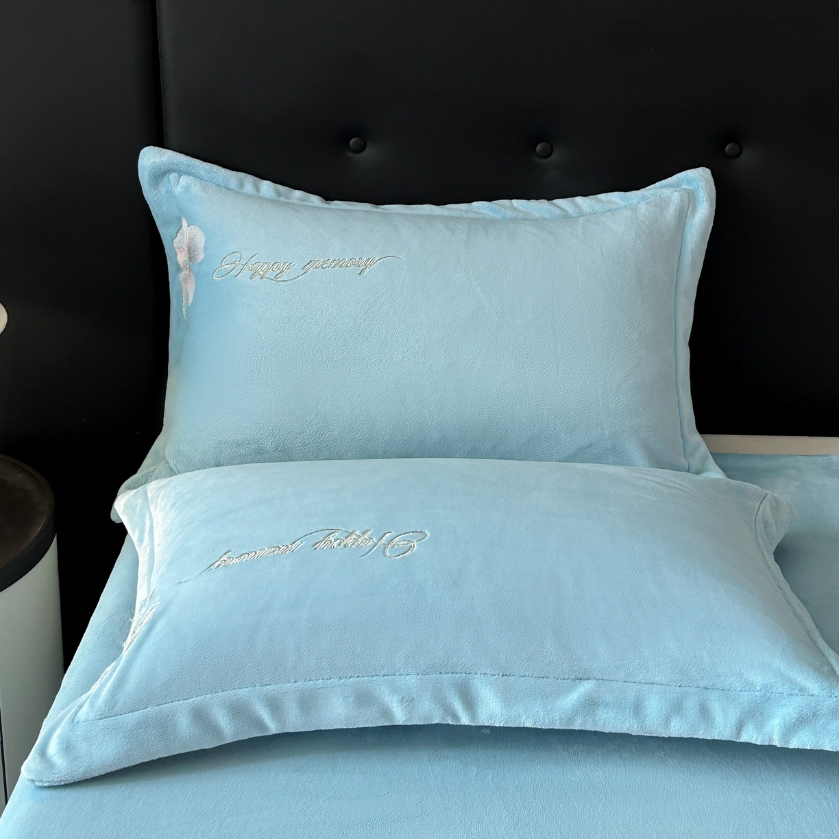 91家纺网 家纺一手货源 找家纺 （总）恋绒家纺 2025新款牛奶绒刺绣四件套-花舞