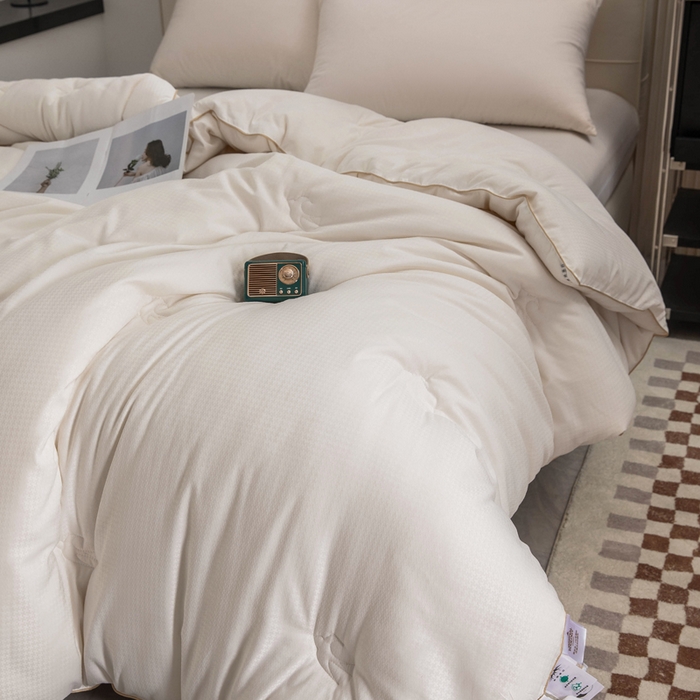 91家纺网 家纺一手货源 找家纺 （总）爱顿家纺 2025新款千鸟格燕窝蛋白温养被冬被芯被子秋冬被