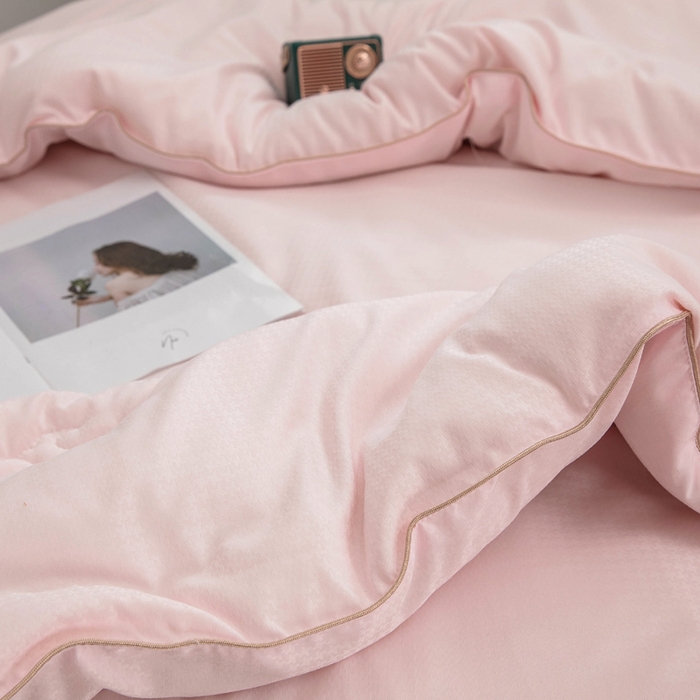 91家纺网 家纺一手货源 找家纺 爱顿家纺 2025新款千鸟格燕窝蛋白温养被冬被芯被子秋冬被 粉色