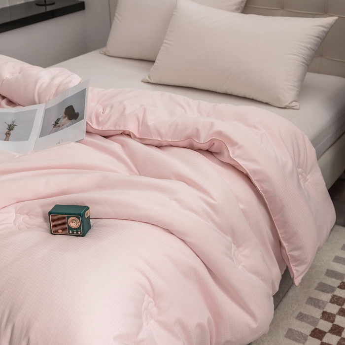 91家纺网 家纺一手货源 找家纺 爱顿家纺 2025新款千鸟格燕窝蛋白温养被冬被芯被子秋冬被 粉色