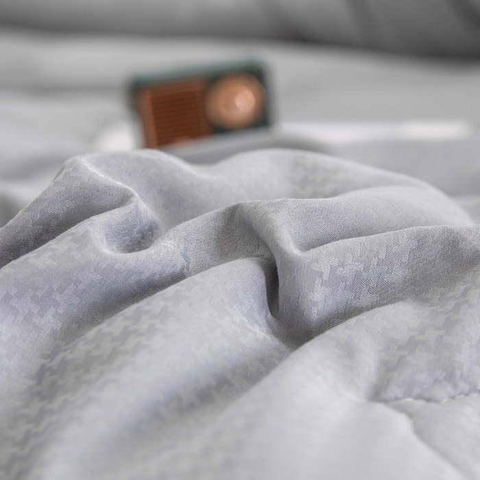91家纺网 家纺一手货源 找家纺 爱顿家纺 2025新款千鸟格燕窝蛋白温养被冬被芯被子秋冬被 灰色