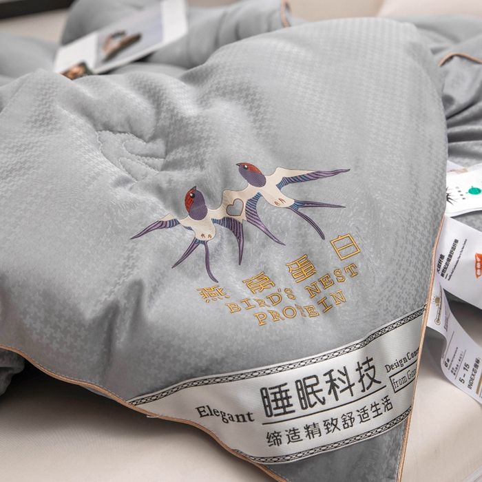 91家纺网 家纺一手货源 找家纺 爱顿家纺 2025新款千鸟格燕窝蛋白温养被冬被芯被子秋冬被 灰色