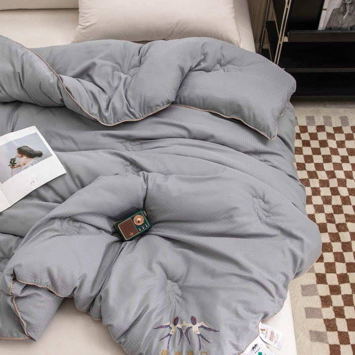 91家纺网 家纺一手货源 找家纺 爱顿家纺 2025新款千鸟格燕窝蛋白温养被冬被芯被子秋冬被 灰色